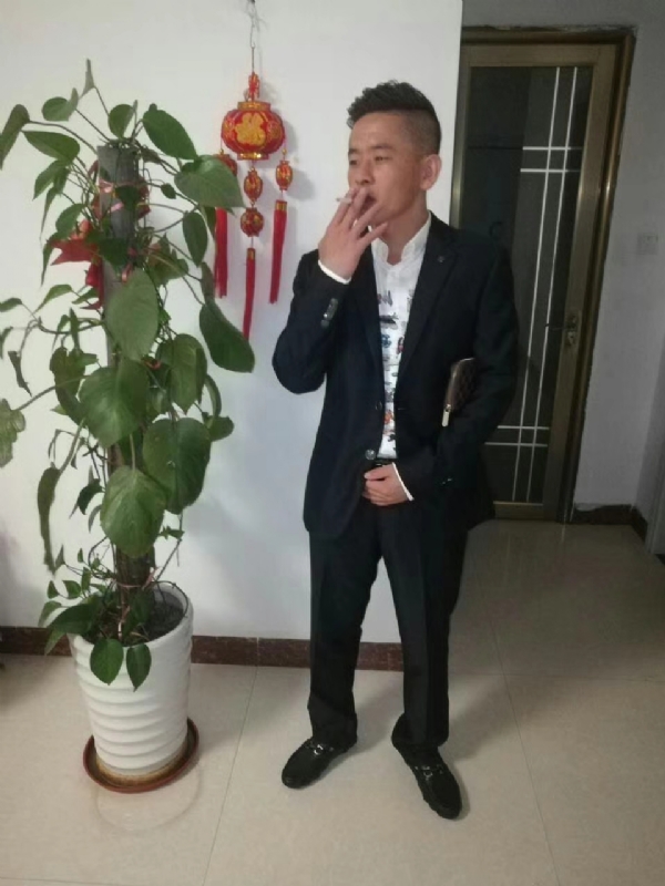 男人三十而立的第二张照片--湛江相亲服务中心