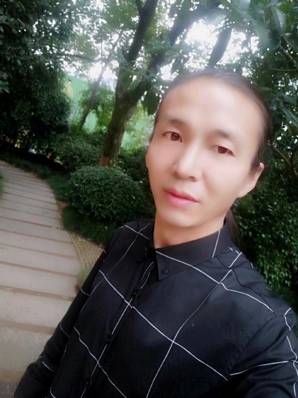 北方的狼的第一张照片--湛江相亲服务中心