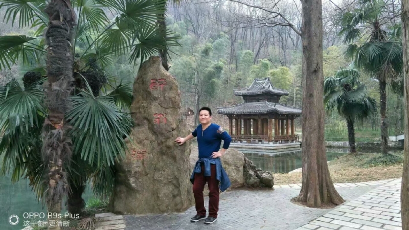 烦事用点心的第一张照片--湛江相亲服务中心