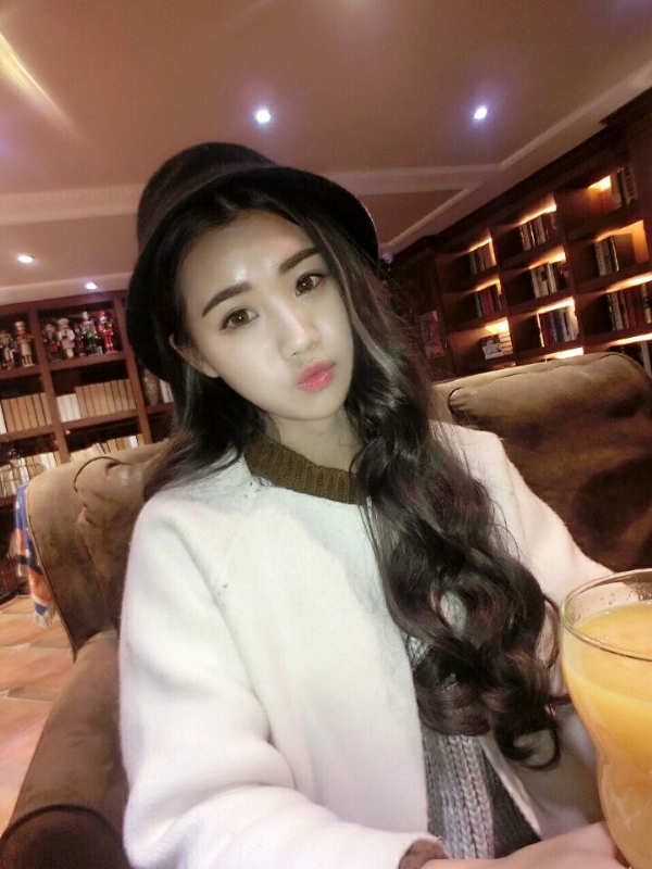 气质小妹的第三张照片--湛江相亲服务中心