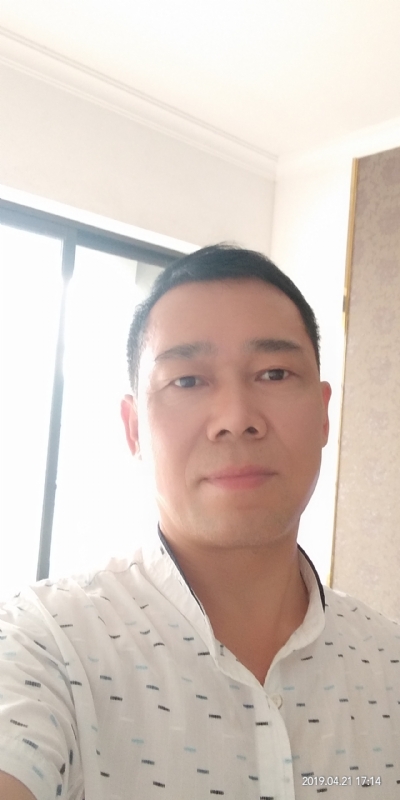朝望大海的第一张照片--湛江相亲服务中心