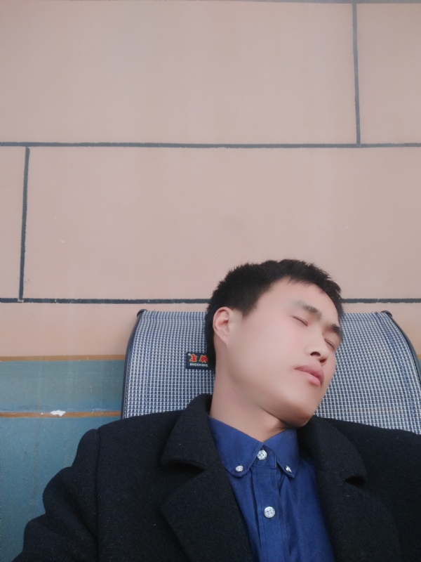 有钱爱情才能长久的第一张照片--湛江相亲服务中心