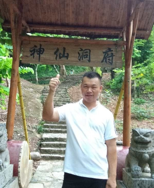 强仔的第一张照片--湛江相亲服务中心