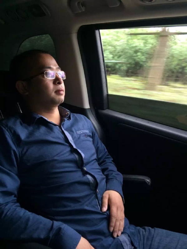 世界那么大的第三张照片--湛江相亲服务中心