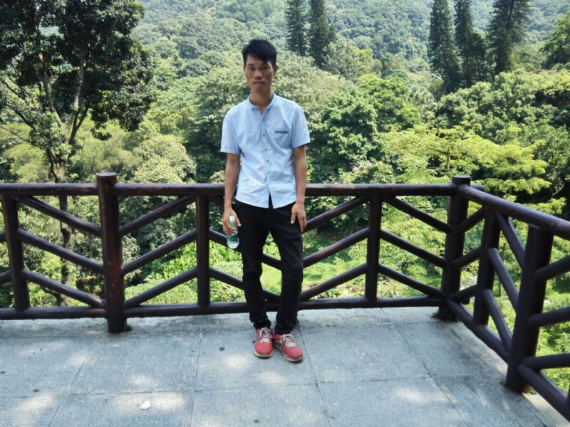 小进的第一张照片--湛江相亲服务中心