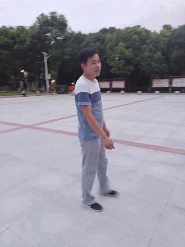 一笑的第一张照片--湛江相亲服务中心