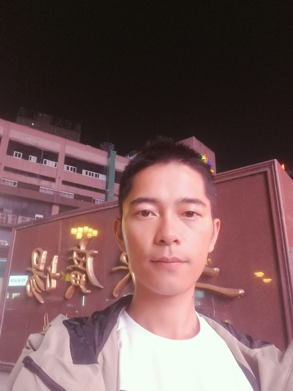 重庆小林的第一张照片--湛江相亲服务中心