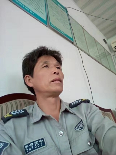 卧窗听雨的第一张照片--湛江相亲服务中心