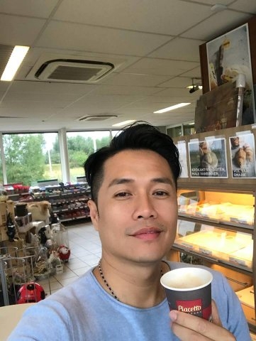短歌的第一张照片--湛江相亲服务中心