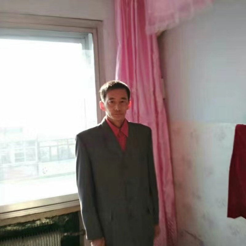 阳光明媚的第一张照片--湛江相亲服务中心