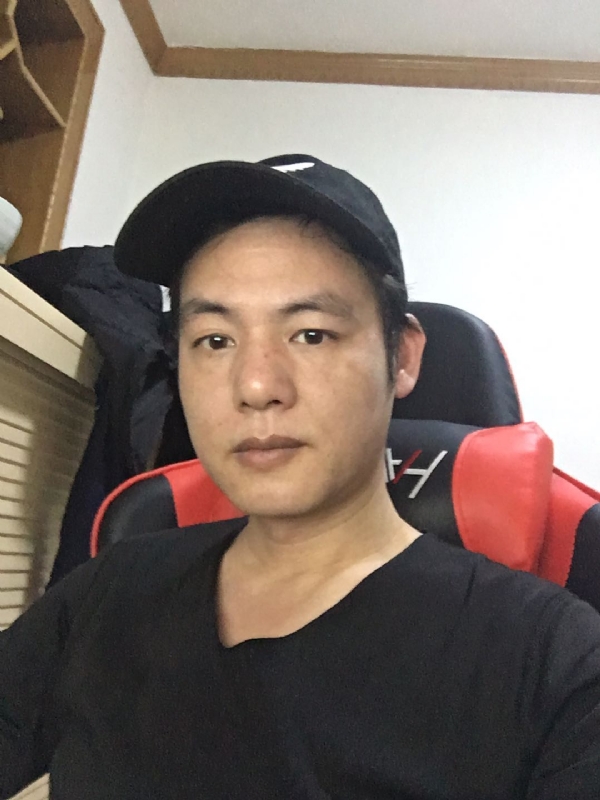 扛枪打鸟的第一张照片--湛江相亲服务中心