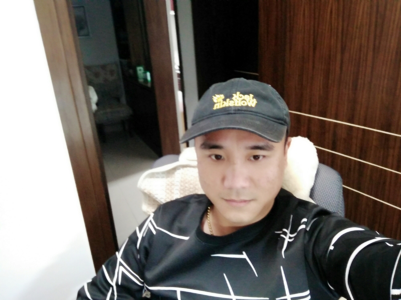 坚持我爱的第一张照片--湛江相亲服务中心
