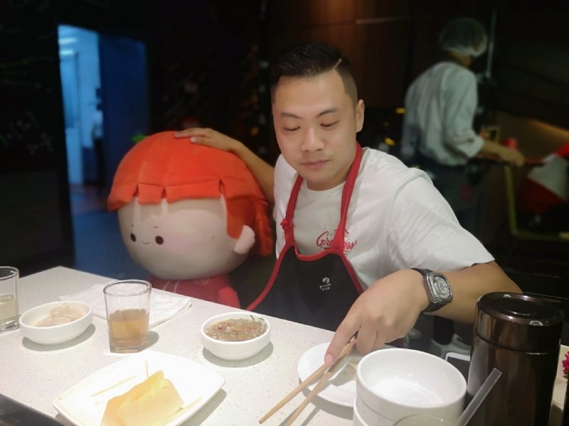 逆行的第一张照片--湛江相亲服务中心