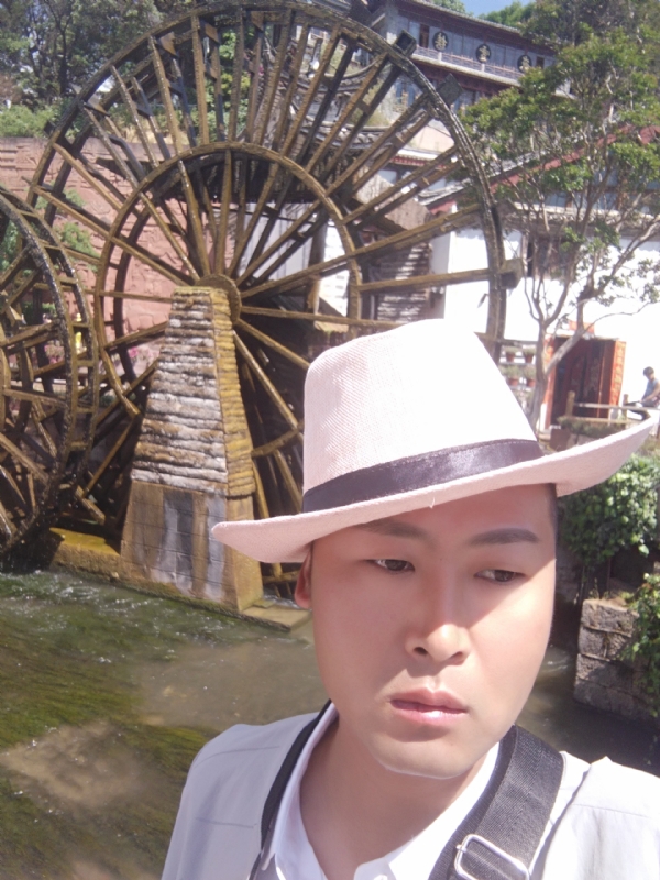 曲靖相亲的第一张照片--湛江相亲服务中心
