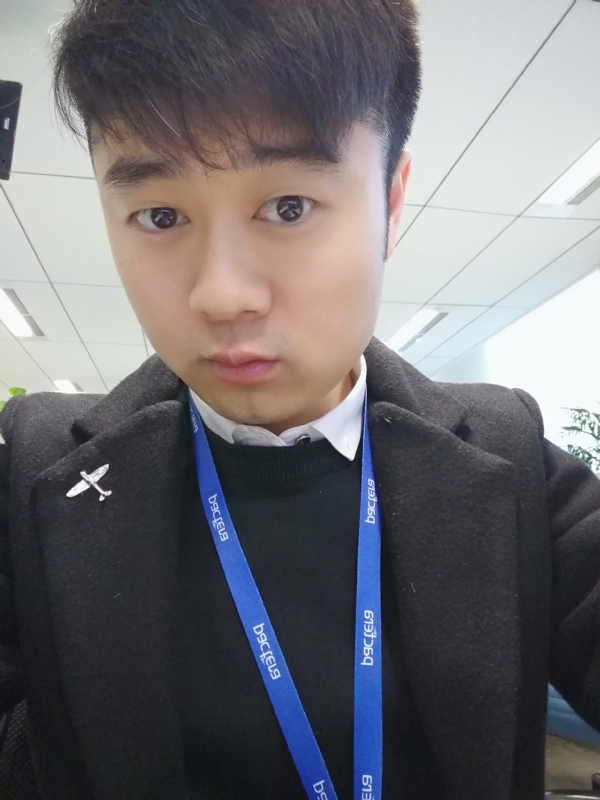 择一爱与被爱的第一张照片--湛江相亲服务中心