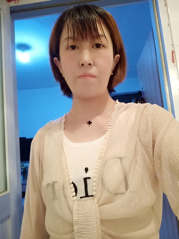 芬儿的第一张照片--湛江相亲服务中心