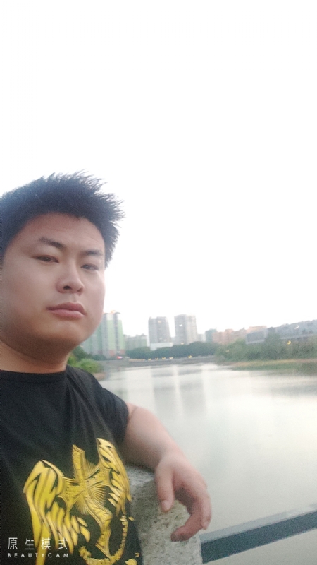 小海的第二张照片--湛江相亲服务中心