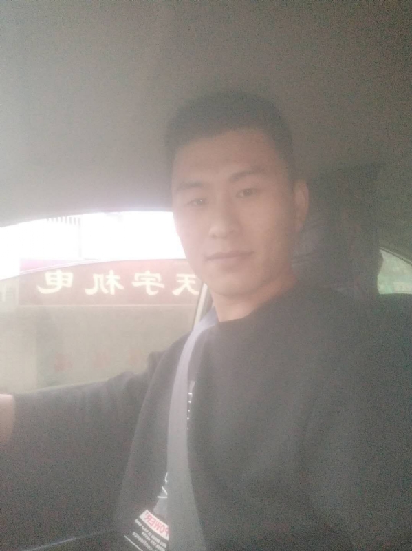 老鼠爱上猫的第一张照片--湛江相亲服务中心