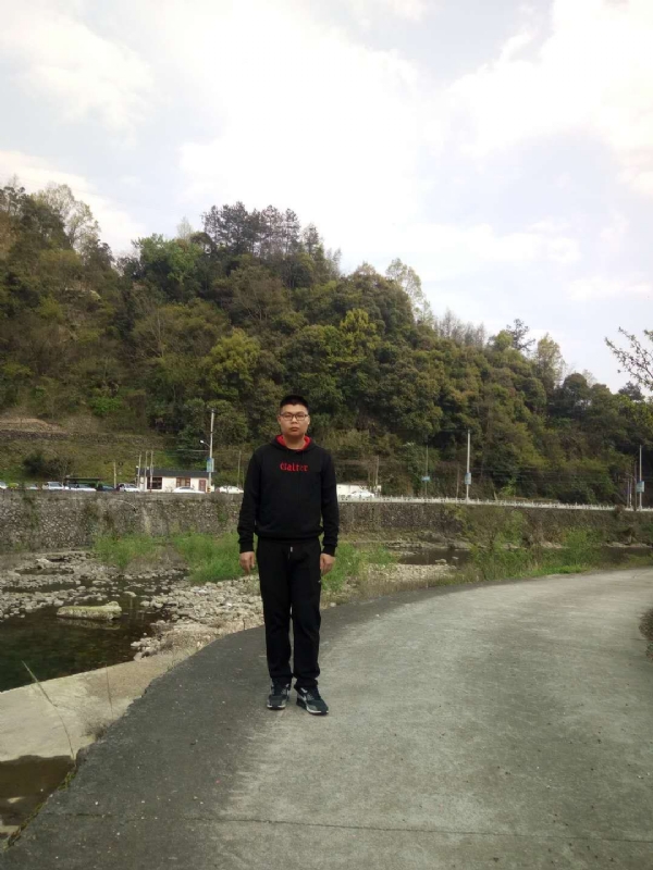 等着上钩的鱼的第二张照片--湛江相亲服务中心