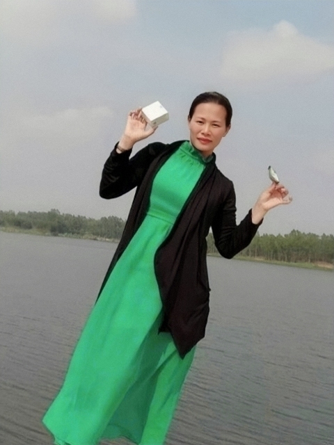 李梅的第三张照片--湛江相亲服务中心