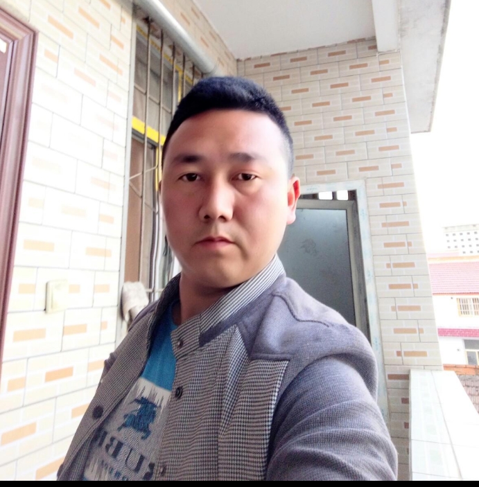 帅帅的大叔的第一张照片--湛江相亲服务中心