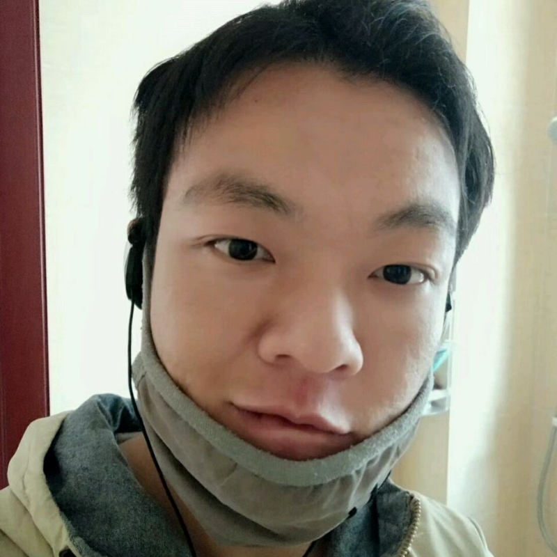 泡沫哭泣的第一张照片--湛江相亲服务中心
