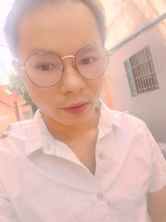 楠呐的第四张照片--湛江相亲服务中心