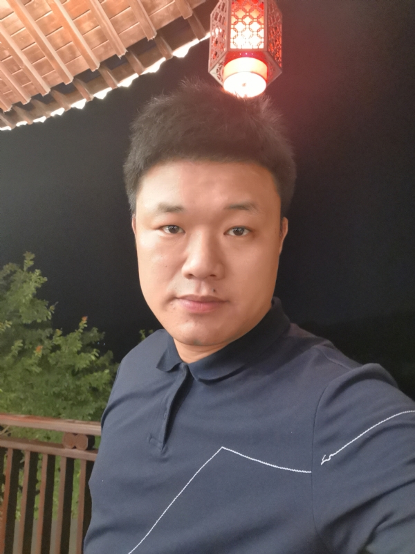 耿直boy的第一张照片--湛江相亲服务中心
