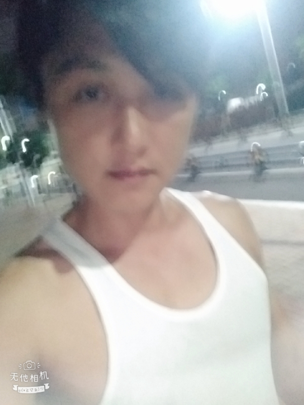 弟弟的第一张照片--湛江相亲服务中心