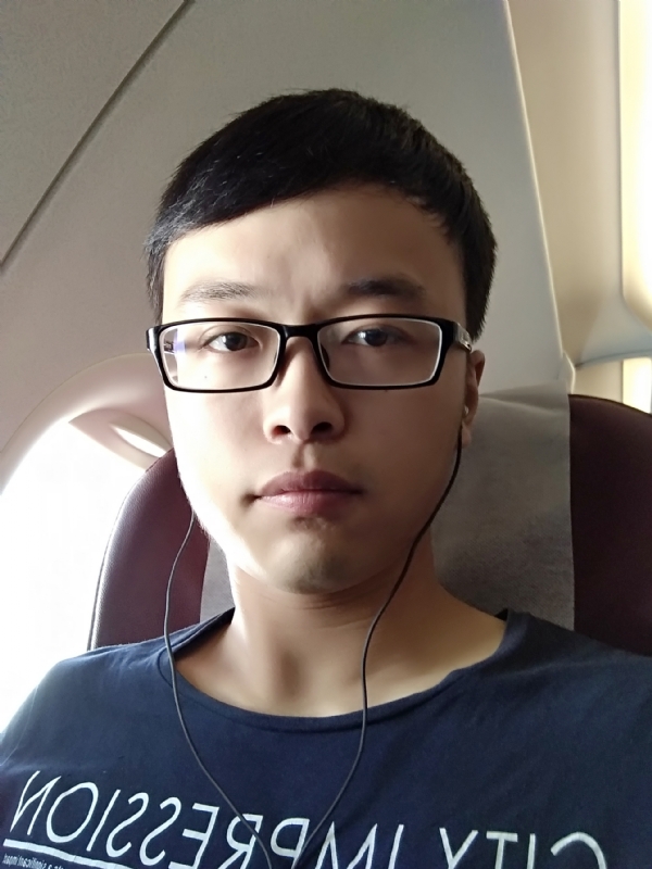 在水一方的第一张照片--湛江相亲服务中心