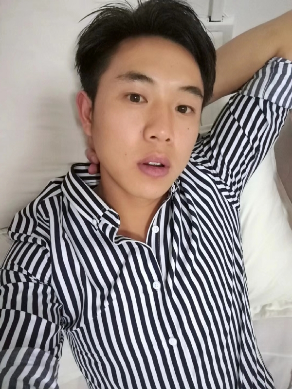 小雷的第二张照片--湛江相亲服务中心