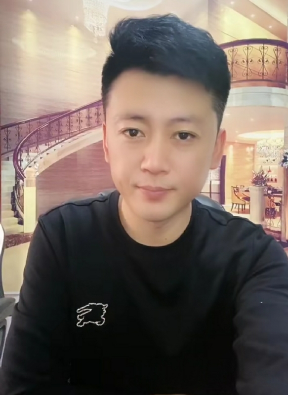 屋顶拾荒人的第三张照片--湛江相亲服务中心