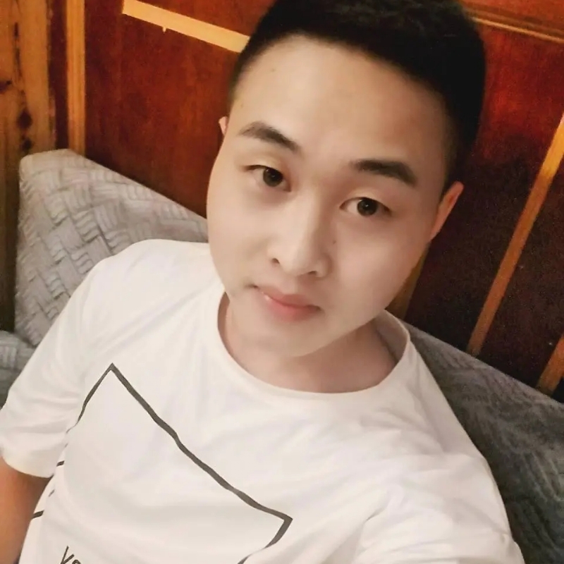 娃娃脸小爸爸的第一张照片--湛江相亲服务中心