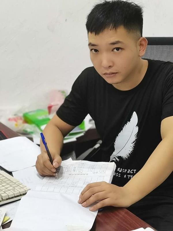 寻找另一伴的第一张照片--湛江相亲服务中心
