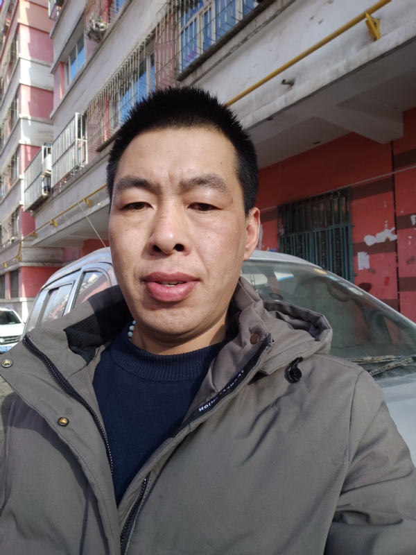 华哥的第二张照片--湛江相亲服务中心