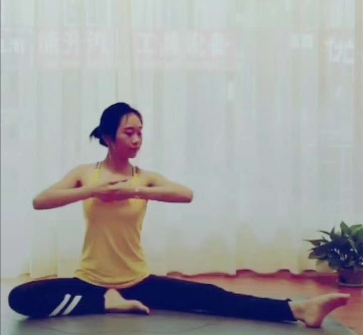 静静子的第一张照片--湛江相亲服务中心