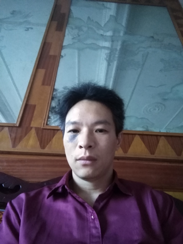 风中落叶的第一张照片--湛江相亲服务中心