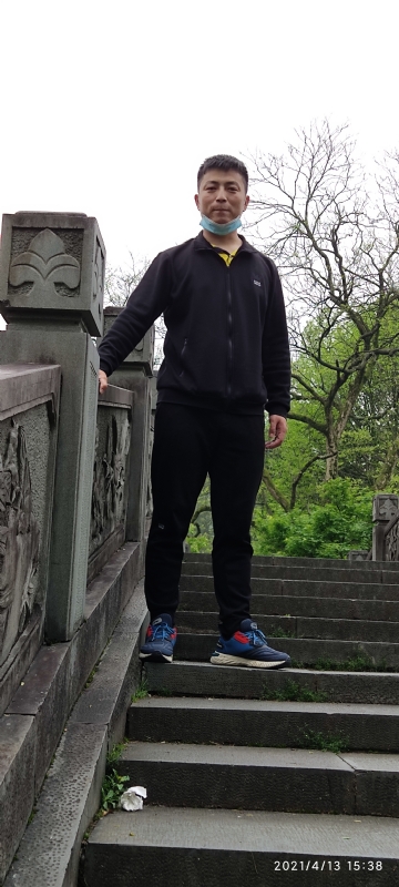 翁的第一张照片--湛江相亲服务中心