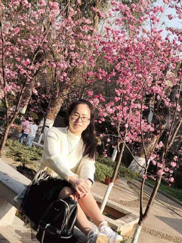 Nancy的第一张照片--湛江相亲服务中心
