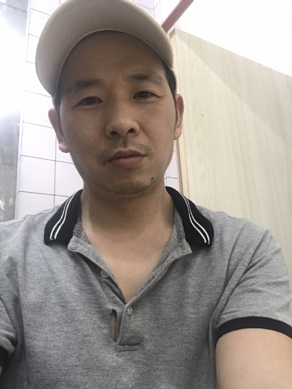 老何的第一张照片--湛江相亲服务中心