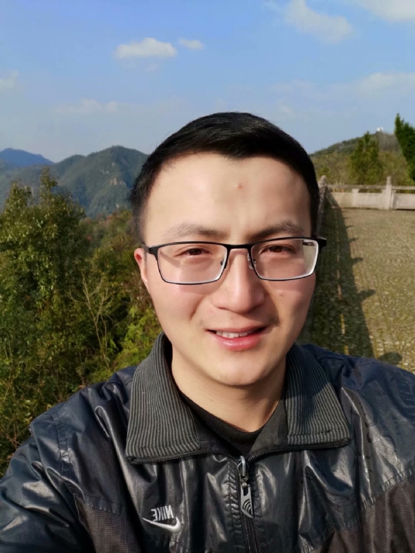 杨先生的第一张照片--湛江相亲服务中心