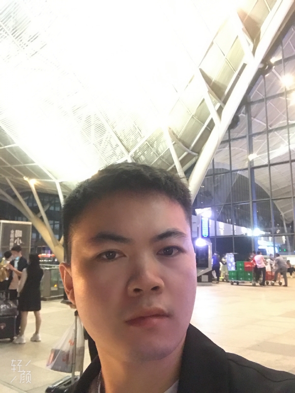 骑马的快乐的第一张照片--湛江相亲服务中心