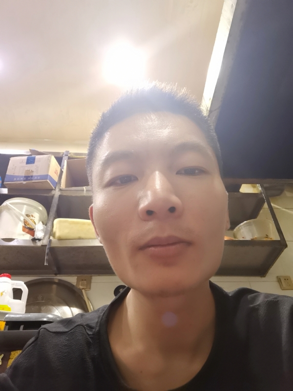 邹先生的第二张照片--湛江相亲服务中心