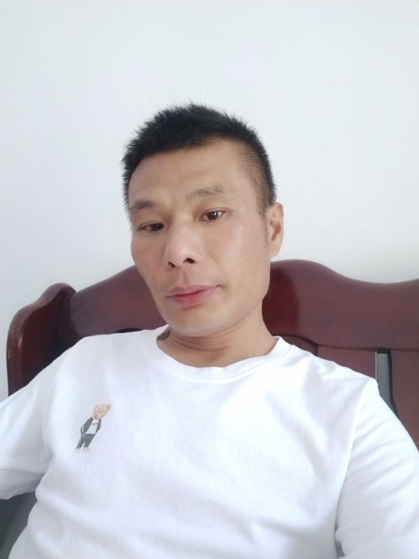 年少轻狂的第一张照片--湛江相亲服务中心