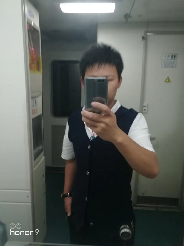 阳光下de幸福的第一张照片--湛江相亲服务中心