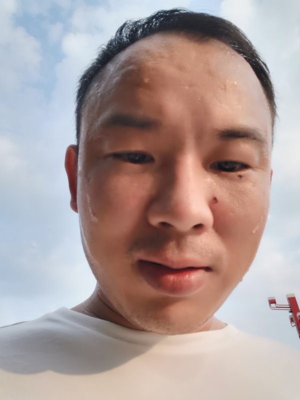 唐老鸭的第一张照片--湛江相亲服务中心