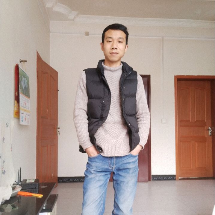 小伙子的第一张照片--湛江相亲服务中心