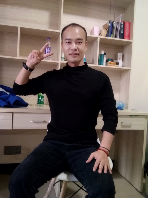 熊大与熊二的第一张照片--湛江相亲服务中心