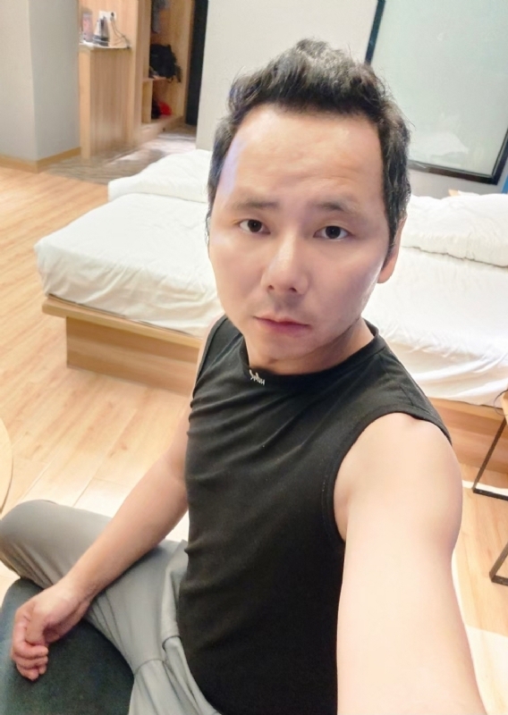 爱远的要命的第一张照片--湛江相亲服务中心