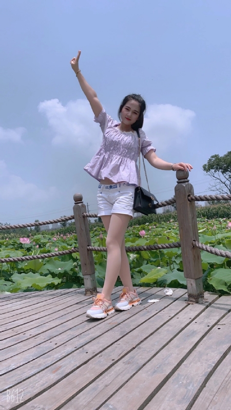 秋水伊人的第二张照片--湛江相亲服务中心